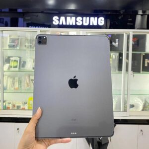 Used iPad Pro 12.9 (2020) 256GB Sim+WiFi 99%